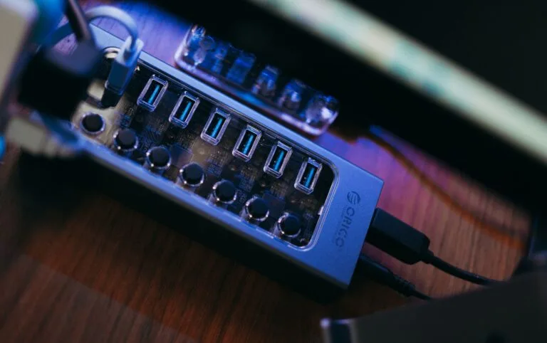 USB Hub vs Charging Station: Which One You Need