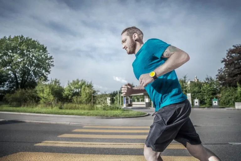 Best Running Watches for Marathon Training: GPS and Pace Analysis