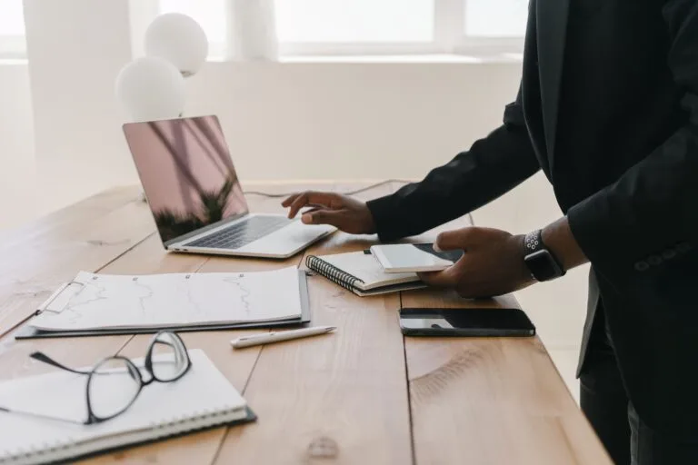 Best Standing Desk Converter Of 2025: Our Top Picks For ... - pulsegearreviews