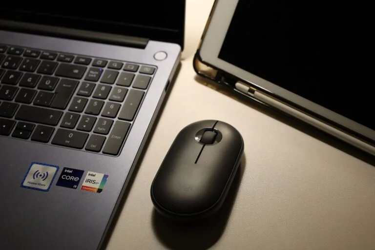 A clean product photo illustrating boost focus productivity gadgets distraction free workflow.